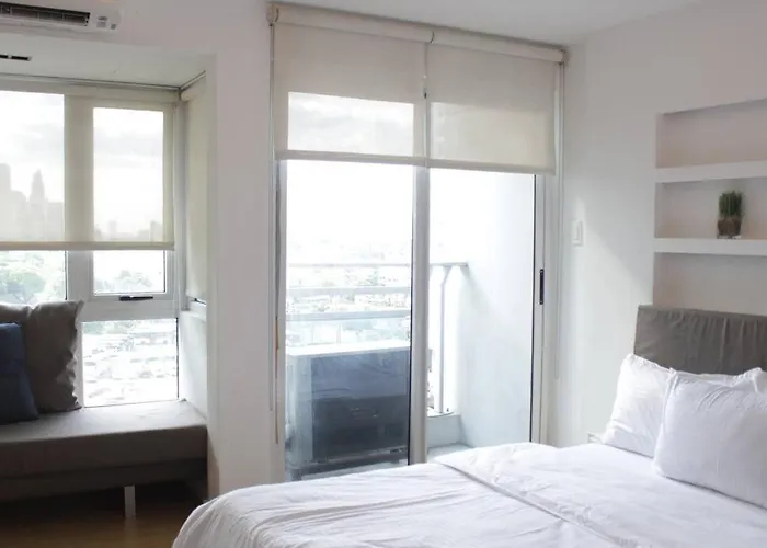 Apartment A2j Luxury 1br Bgc Balcony Near Burgoscircle Manila