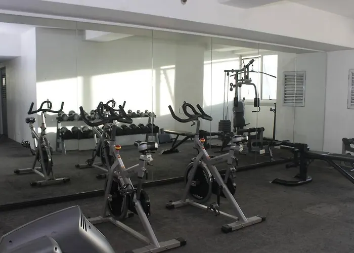 A2j Luxury 1br Bgc Balcony Near Burgoscircle Manila