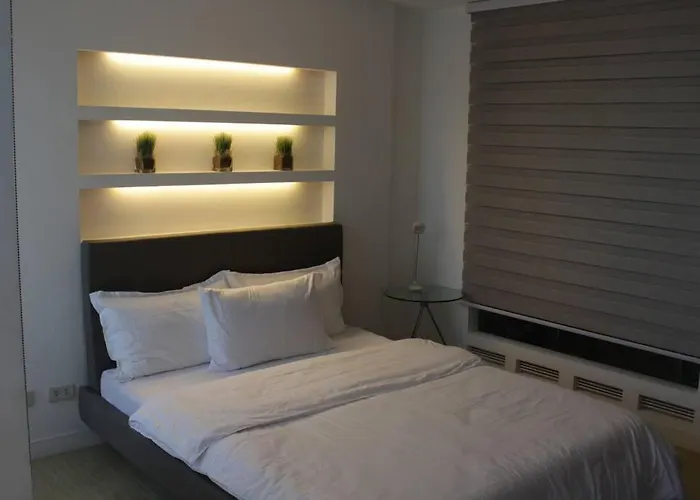 A2j Luxury 1br Bgc Balcony Near Burgoscircle *
