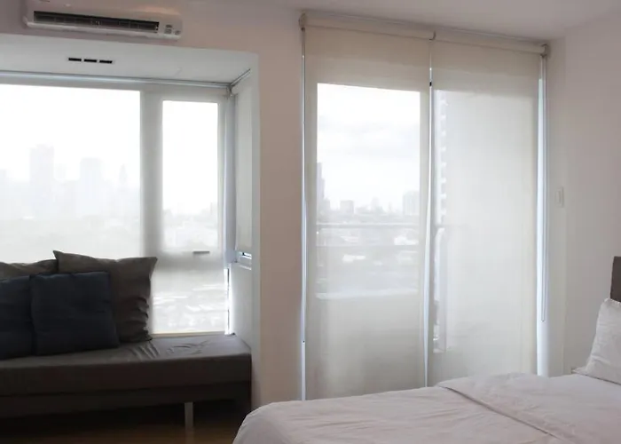 A2j Luxury 1br Bgc Balcony Near Burgoscircle *