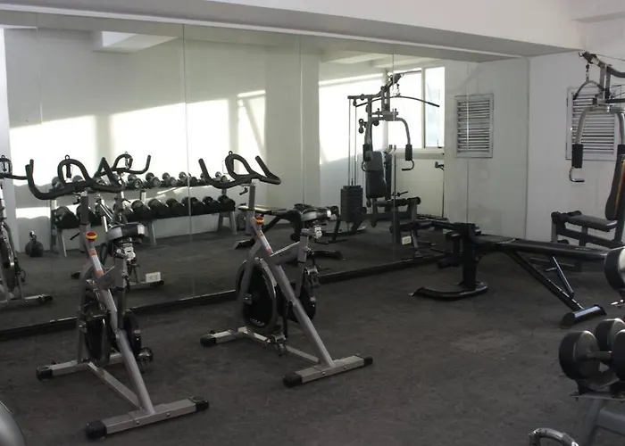 A2j Luxury 1br Bgc Balcony Near Burgoscircle