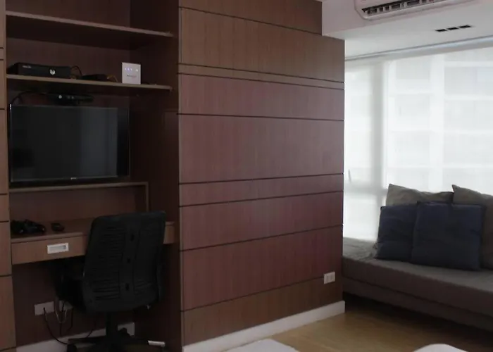 Apartment A2j Luxury 1br Bgc Balcony Near Burgoscircle