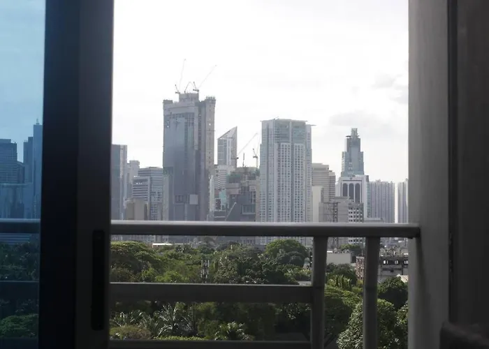 A2j Luxury 1br Bgc Balcony Near Burgoscircle Manila