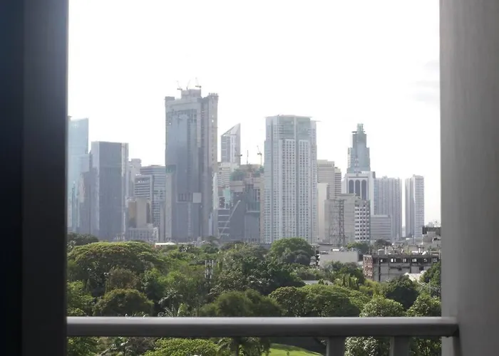 A2j Luxury 1br Bgc Balcony Near Burgoscircle